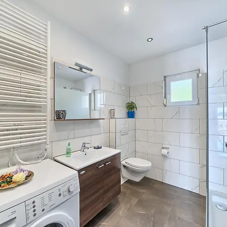Dom wakacyjny Family Friendly House With A Swimming Pool Kastel Stari, Kastela - 22138 *