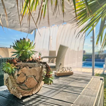 Dom wakacyjny Family Friendly House With A Swimming Pool Kastel Stari, Kastela - 22138 Kaštel Stari